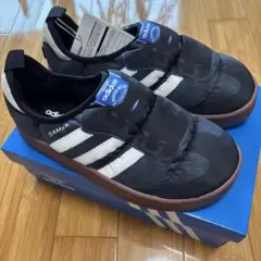 adidas Samba 黒/白 スリッポン