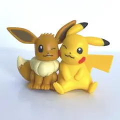 PUTITTO ピカチュウ&イーブイ　フィギュア　ガチャガチャ