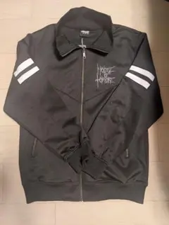 新日本プロレス　蝶野選手サイン入りトレーニングジャンパー 2025年最新】新日本プロレス ジャンパーの人気アイテム - メルカリ