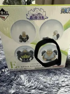 W*迎様 ワンピース 一番くじ　E賞 セラフィム ミニフィギュア　Sシャーク