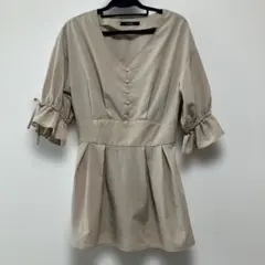 美品w closet チュニック ベージュ Vネックのサムネイル