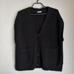 GU ブラック 黒 ニットベスト