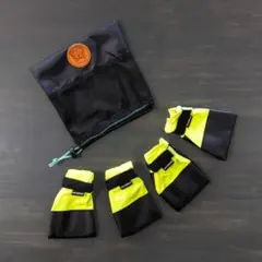 【新品正規品】ドッグシューズ4足セット　収納メッシュバック付　オールシーズン対応