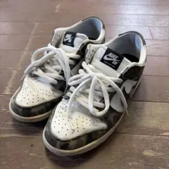 Nike SB Dunk Low ホワイト/カモフラージュ