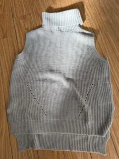 グレー タートルネック ニットベスト