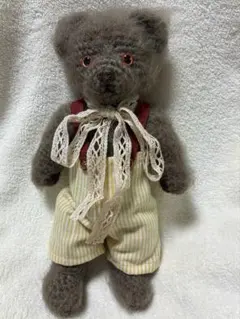 あみぐるみテディベア　灰茶色くまさんシマシマサロペット　ハンドメイド