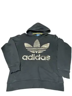 adidas ブラック パーカー ロゴ入り　Mサイズ