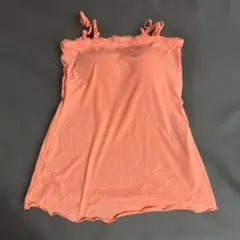 レース付きピンクキャミソール