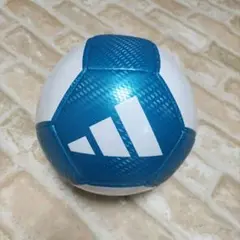 新品未使用　アディダスサッカーボール5号球　adidas　送料無料