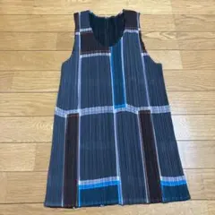 PLEATS PLEASE タンクトップ サイズ4のサムネイル