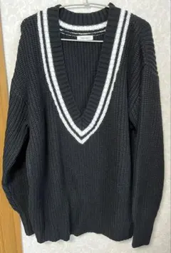 ニットVネックセーター 黒