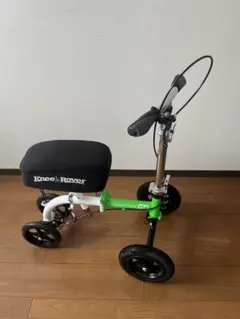 美品】KneeRover ニースクーター 足の怪我を支える歩行補助器 - メルカリ