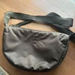 Under Armour ボディバッグ　ショルダー