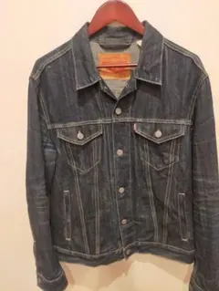 美品　リーバイス72334濃紺　トラッカージャケットМ（日本L相当）のサムネイル