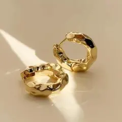 ぼこぼこ ロック カット ゴールド デザイン フープピアス サージカルステンレス