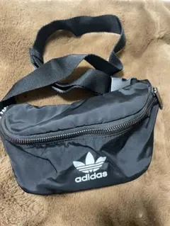 adidas ショルダーバッグ