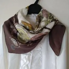 茶色　馬車と馬のデザイン スカーフ 約80×80