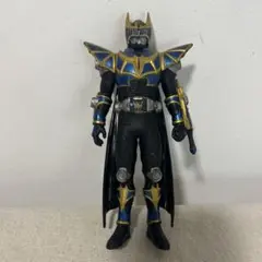 仮面ライダー ナイトサバイブ　フィギュア マント付き
