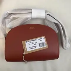 【お値下げ！新品美品】A.P.C. ルージュショルダーバッグ TUのサムネイル