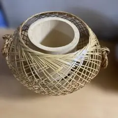 竹製の花器のサムネイル