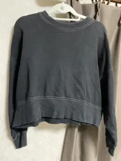 ブラック クロップド丈 トレーナー