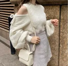 フェザーニット