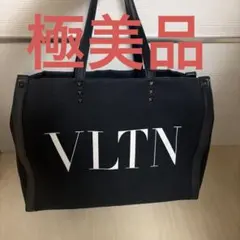 値下げ✨️極美品✨️VALENTINO ヴァレンティノ ブラックバックのサムネイル