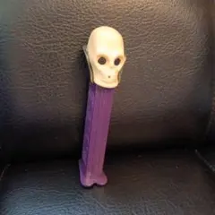 スカル型ペッツディスペンサー 紫色　ビンテージ