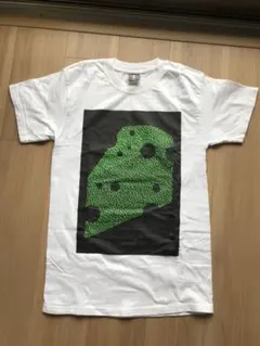 GWセール　 Tシャツ　黒穴　ミドリ