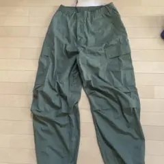 GU カーゴパンツ オリーブ Mサイズのサムネイル
