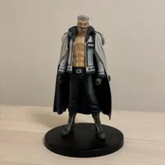 ワンピース スモーカー フィギュア