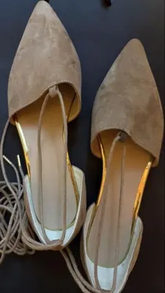 ベージュ スエード ポインテッドトゥ パンプス