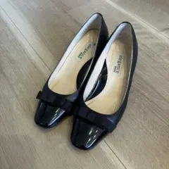 ［No.52］卑弥呼　エナメル 黒 パンプス リボン付き ミドルヒール　23