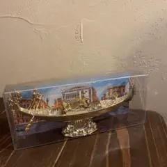 Item thumbnail for item 7d10b06d-703b-41b9-a85a-b645b0c7515a