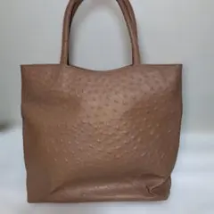 ベージュエンボス加工牛革ショルダーバッグ