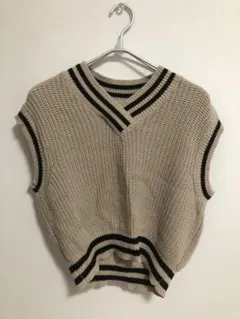 ブラウン重ね着韓国風プチプラ秋服ニットベストカーディガン