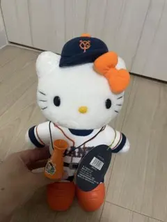 タグ付き　ハローキティ　ぬいぐるみ　読売ジャイアンツ