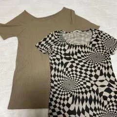 ブラウンリブTシャツと幾何学模様Tシャツセット2枚組