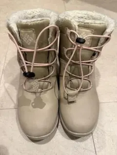 コロンビア　スノーブーツ22センチ