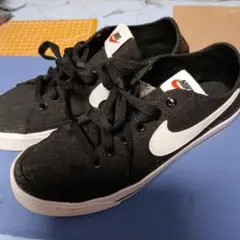 Nike ブラック スニーカー