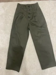GU オリーブワイドパンツ