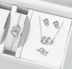 ダイヤモンド　ネックレス　ブレスレット　ピアス　指輪　4点セット