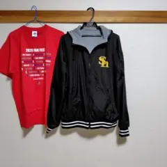 ソフトバンクホークス　リバーシブルパーカー＆Ｔシャツ