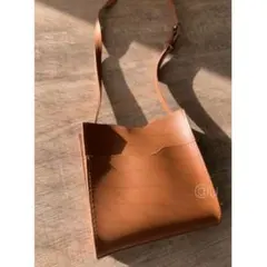 コンパクト ショルダーバッグ 茶色 斜めがけ 韓国 人気 定番 ベーシック 無地