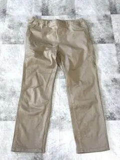 UNIQLO ベージュパンツ Mサイズ　クロップド丈