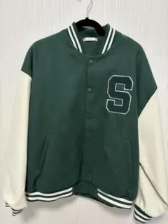スタジャン 緑色と白色 S刺繍入り