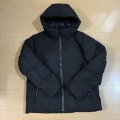 ユニクロ　シームレスダウンパーカー 3Dカット