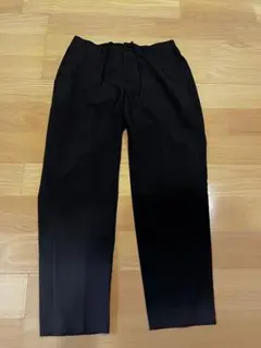 GU黒スラックス パンツ