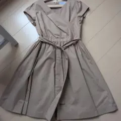 anatelier　アナトリエ　ベージュ　ワンピース　フォーマルのサムネイル