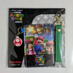 ザ・スーパーマリオブラザーズ・ムービーのパスケースとキーホルダー